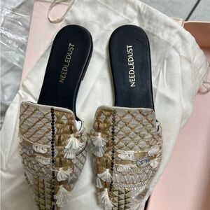 Needledust Mules - Cream and Gold